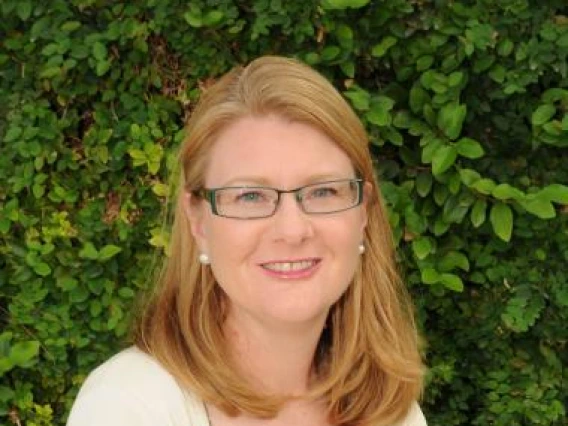 jessica summers headshot