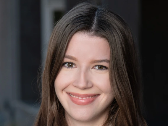 kealie walker headshot