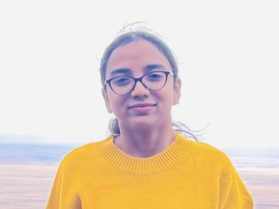yamini headshot